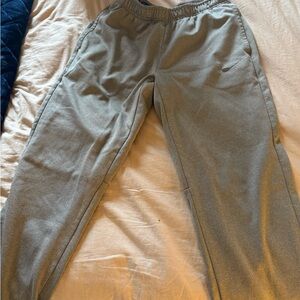 Nike therma fit sweatpants